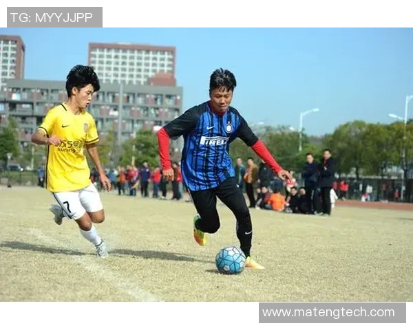 苏宁对阵钢巴日本球迷热情支持展现足球文化魅力