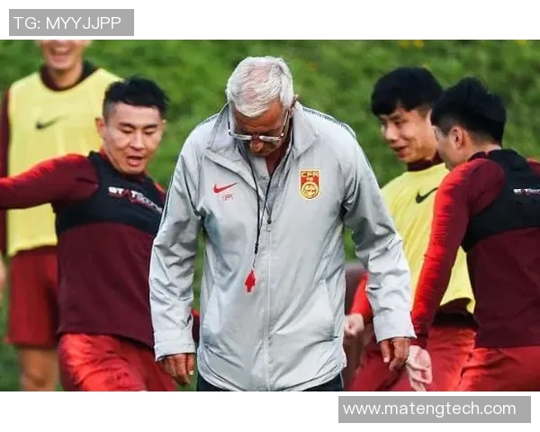 北京排球队耐力争议引发热议球迷对训练方法和体能管理的不同看法