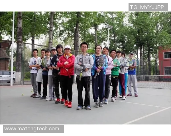 北京网球队的防反策略解析与战术演变探讨