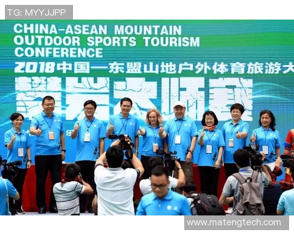 西安攀岩队的成长历程与城市马拉松的激情交融 西安攀岩队的成长历程与城市马拉松的激情交融