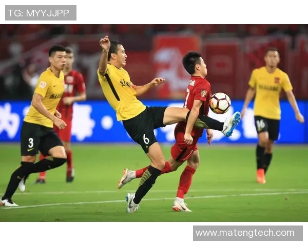 恒大与上港之战引发外媒热议解析两队战术与球员表现