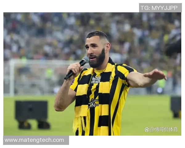 本泽马的传奇之路：从青涩少年到世界足坛巨星的蜕变与荣耀