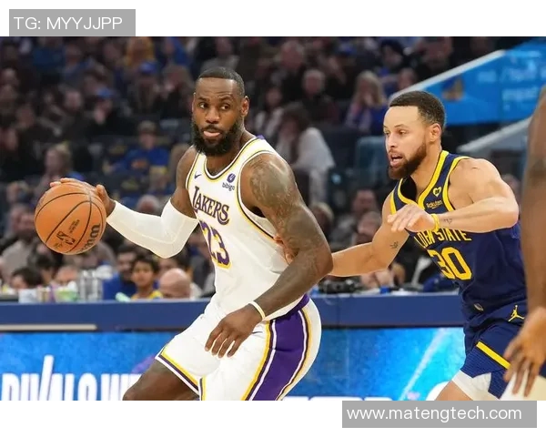 湖人对决爵士季后赛精彩回顾与战术分析全景展现 湖人对决爵士季后赛精彩回顾与战术分析全景展现