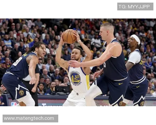 勇士与掘金精彩对决回顾NBA赛季4月3日的激烈战况分析