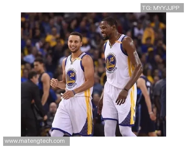 勇士与国王激战正酣直播速递全程回顾与精彩瞬间分析